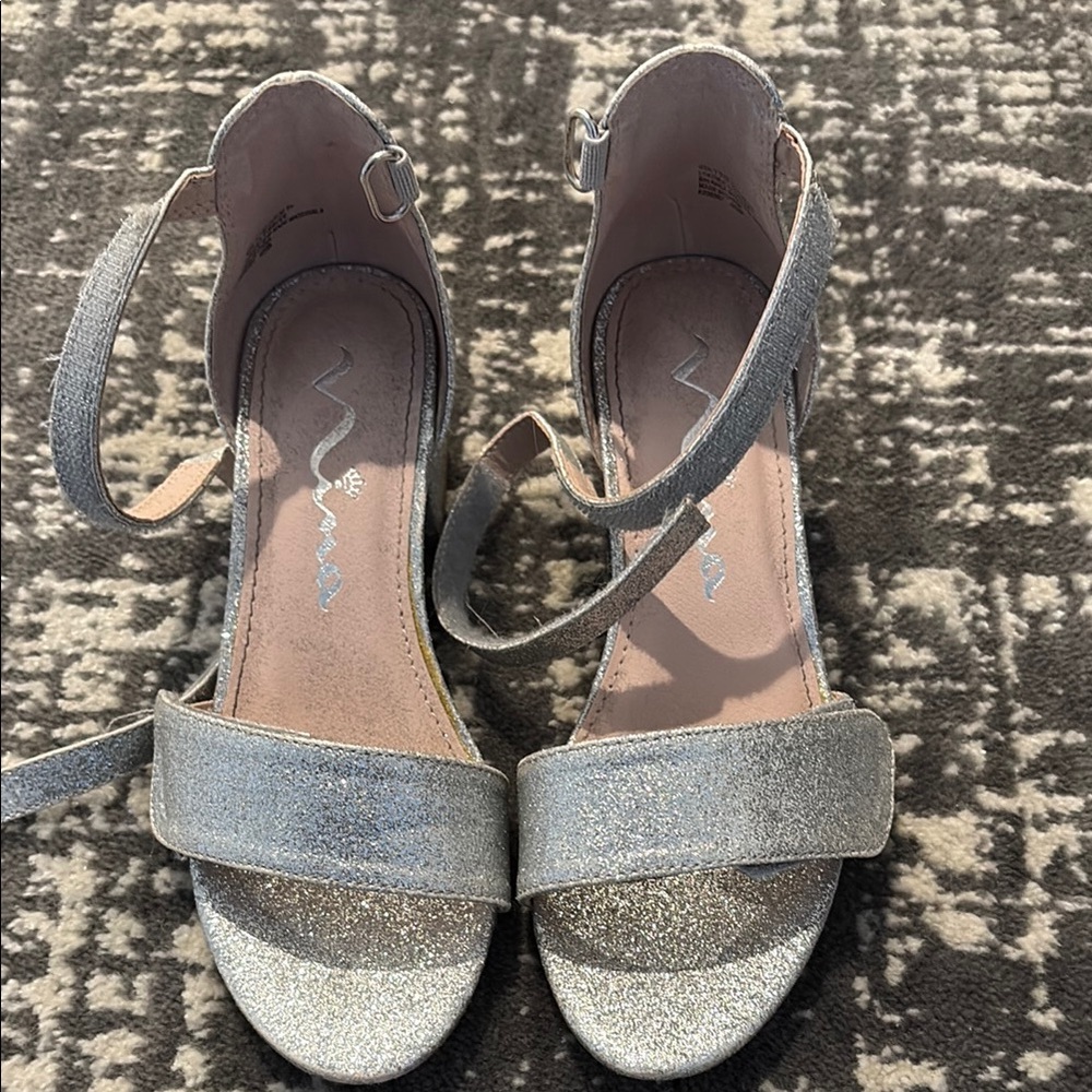 Nina Silver Dress Shoes with Elegant Design